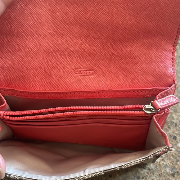 Coach Avery Signature Mini Crossbody - Picture 4 of 6